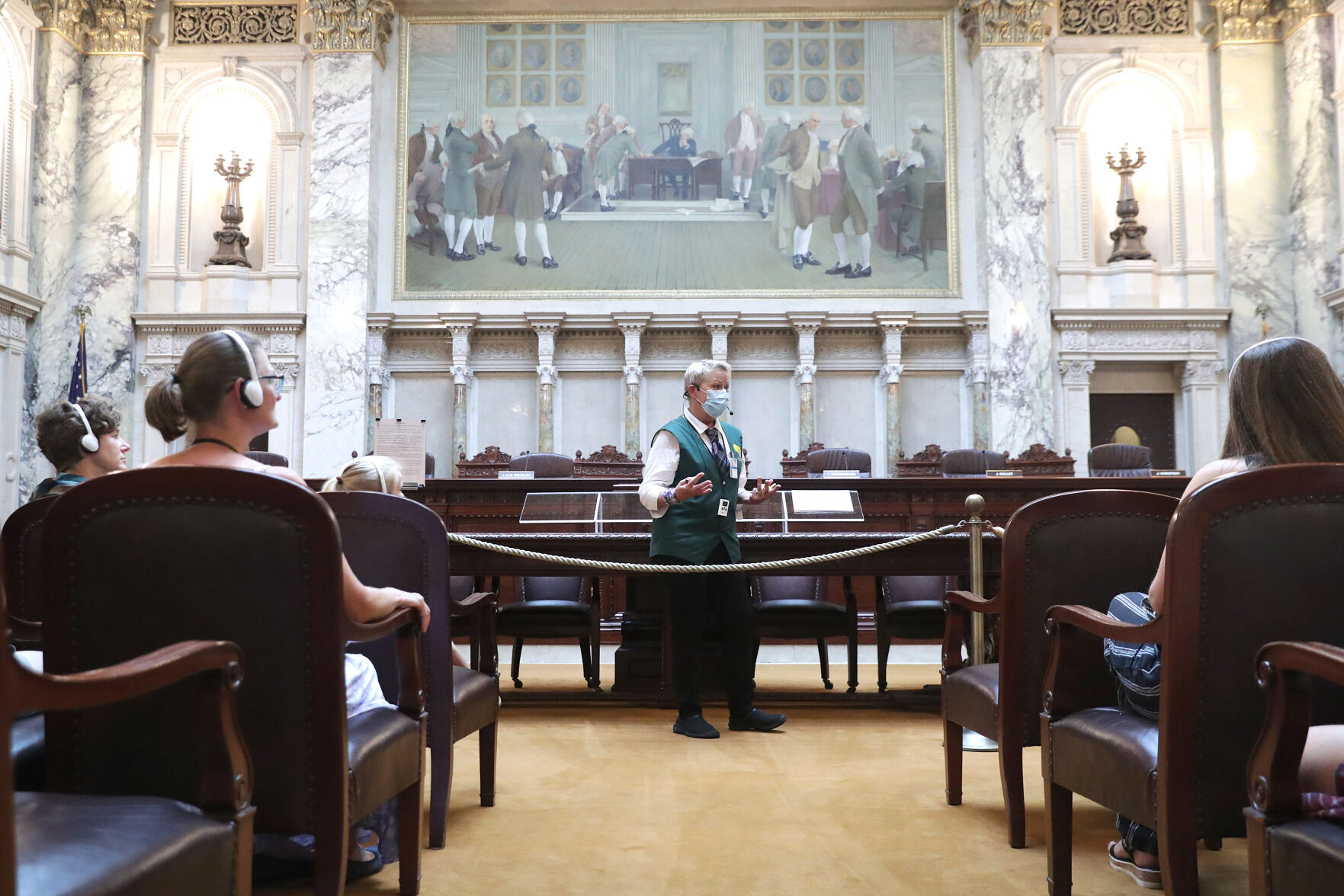 Capitol tour guide